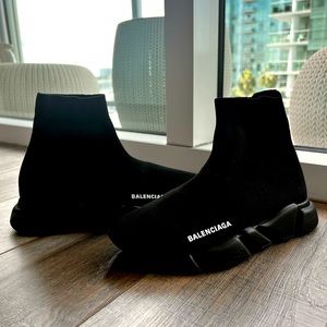 Balenciaga WOMEN'S SPEED RECYCLED KNIT SNEAKER IN BLACK.